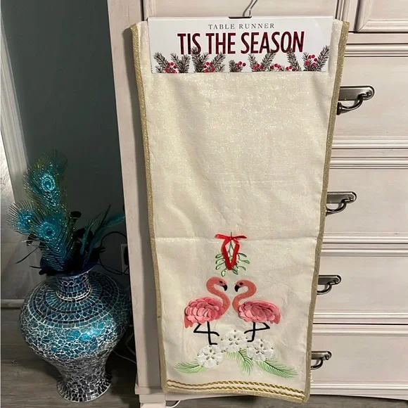 NWT whimsical holiday flamingo sweet table runner